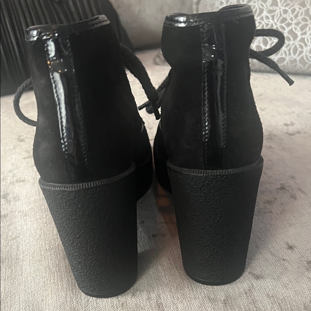 Robert Clergerie Black Lace-Up Wedges - Picture 5 of 11